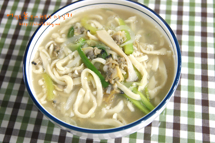 바지락손칼국수 이미지