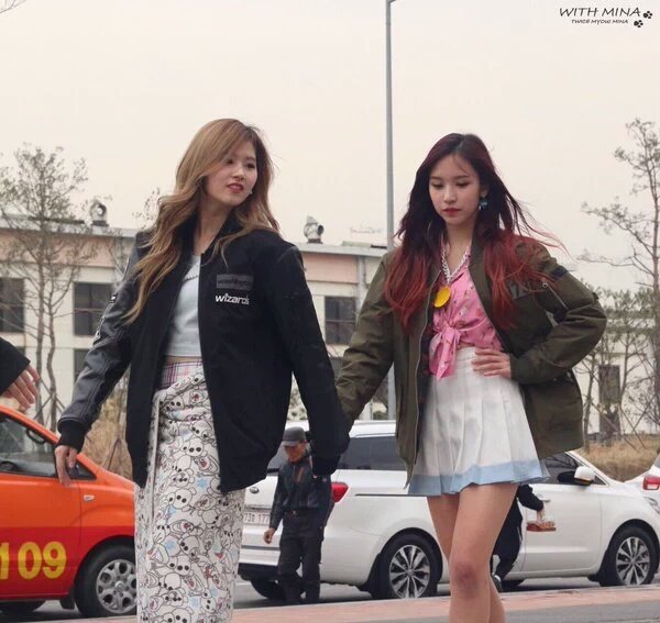 트와이스 사쯔와 미사나.gif | 인스티즈