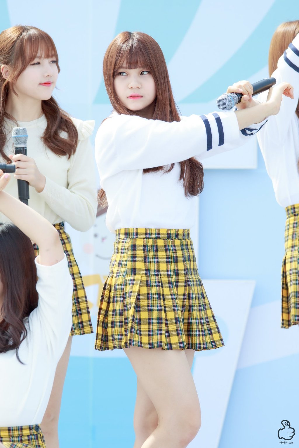 여자친구 귀요미 엄지.JPG | 인스티즈