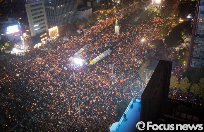 현재 이순신장군이 이끄는 광화문 20만 대군 ㅎㄷㄷ (현재 광화문 상황 사진정리) | 인스티즈