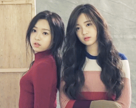 로리취향은 아니지만 좋아하는 걸그룹.gif | 인스티즈