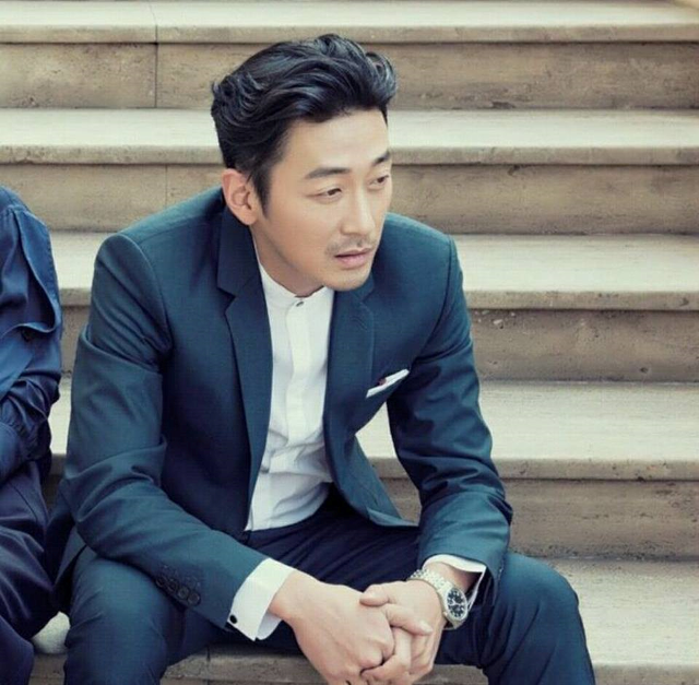 만약 둘 중 한명으로 다시 태어난다면? 하정우 VS 조진웅 | 인스티즈