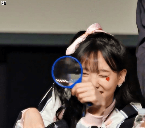 맏내 괴롭히는 정연.gif | 인스티즈