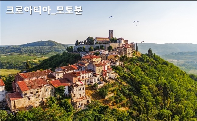 천공의 성 라퓨타 모델이 된 마을.jpg | 인스티즈