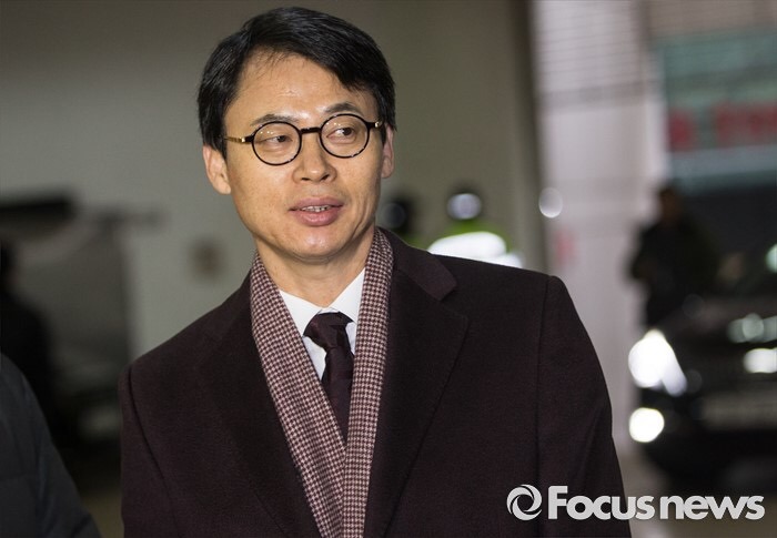 특검 마지막날 기념)) 이규철 특검보 패션을 알아보자.jpg | 인스티즈