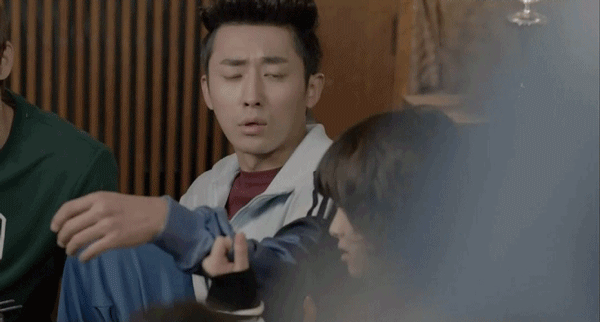 [응답하라1994] 현실에선 쓰레기도 칠봉이도 아니고 해태랑 썸타기 마련이쟈나.JPG | 인스티즈