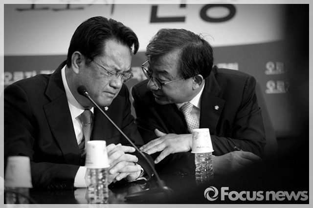 사진으로 보는 대한민국 정치 느와르 10년 (사진많음) | 인스티즈