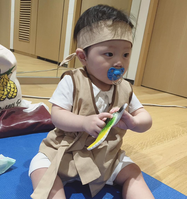 [홍윤서] 이현이 아들 파인애플홍(=윤서) 인스타그램 사진들.jpg | 인스티즈