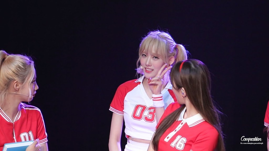 갈수록 섹시해지는 우주소녀 루다 | 인스티즈