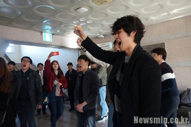 후두려맞기 전국투어가 될듯한 김무성의 전국 대학 릴레이 강연 | 인스티즈
