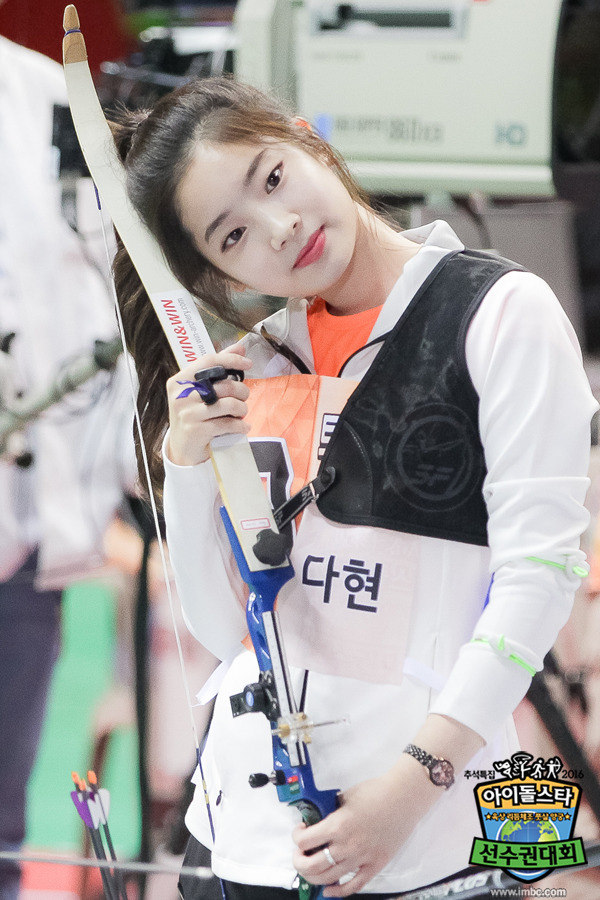 트와이스 아육대 사진 업뎃 | 인스티즈