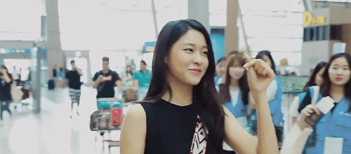 일반인들이 아이돌을 실제로 봤을때 반응.gif | 인스티즈