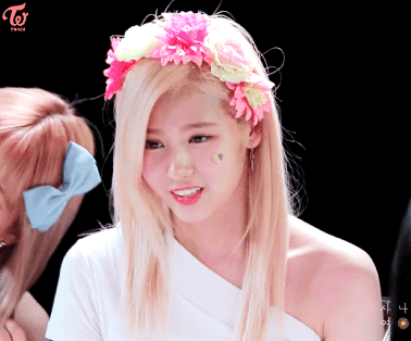 96년생 강아지상 여자아이돌 .gif | 인스티즈