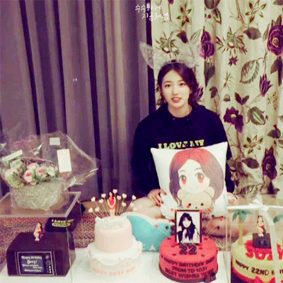 수지 20~23살 생일 .gif | 인스티즈