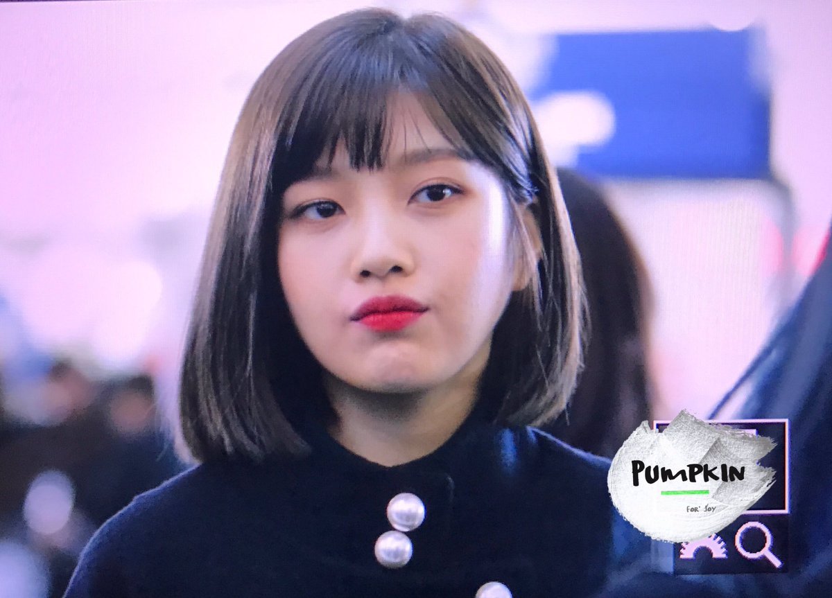 오늘자 일본 출국하는 레드벨벳 완전체 | 인스티즈