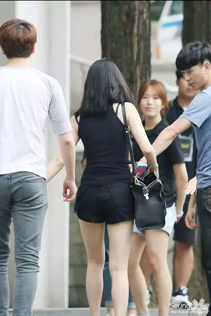 귀여움과 섹시함이 공존하는 아이유.jpgif | 인스티즈