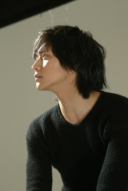 30대 대표 미남 배우와 20대 대표 미남배우 옆모습 비교 | 인스티즈