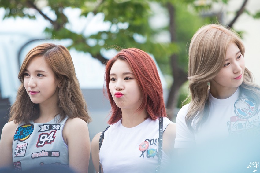 [트와이스] 오늘자 트와이스 미니팬미팅 & 역조공.jpg | 인스티즈