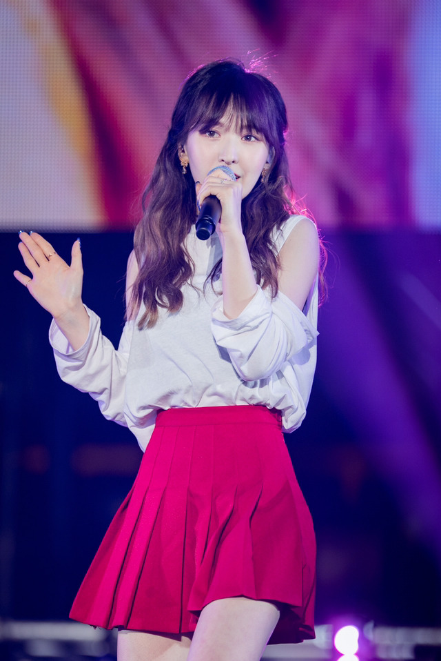 [레드벨벳] 비가 올 것 같은 느낌이 들어서 웬디 | 인스티즈