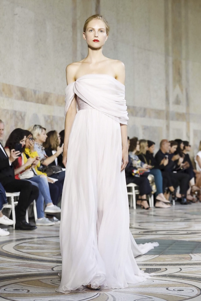 2018 S/S Giambattista Valli 오뜨꾸뛰르 컬렉션 | 인스티즈