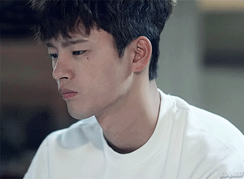 [쇼핑왕루이] 어른들을 위한 동화같은 눈물나게 순수한 남여주의 관계.jpgif (노네 이러는거 다 사랑인거야.../데이터주의) | 인스티즈