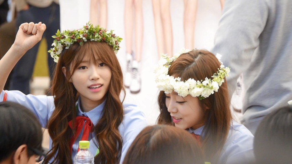 [러블리즈] 서지수 & 이미주 커플 gif | 인스티즈