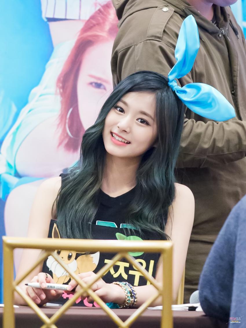 [트와이스] 대놓고 이쁨이쁨한 쯔뭉이 쯔위 짤모음.jpg | 인스티즈