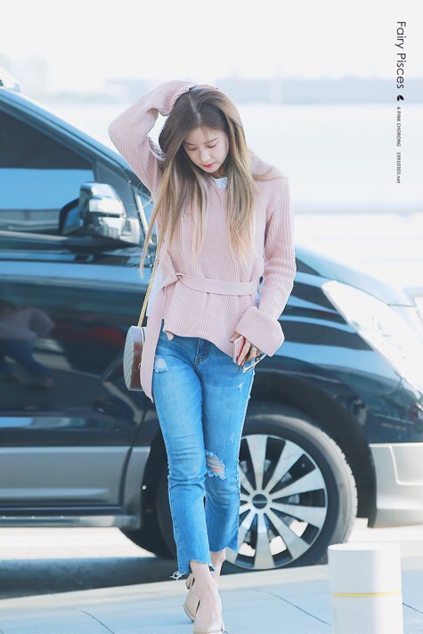 [에이핑크] 6월의 마지막 업로드는 누구로 할까 고민하다가 박초롱 | 인스티즈
