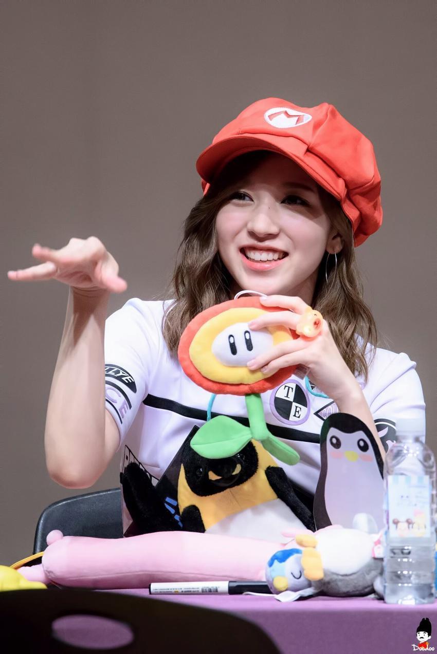 [트와이스] 샤론+미나+정남 3개 인격체가 있는 묘이 미나 짤들.jpg | 인스티즈