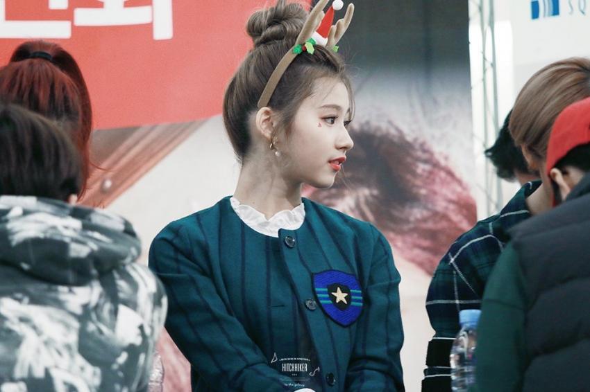 얼굴빨로 헤어스타일을 소화해버리는 트와이스 사나.jpg | 인스티즈