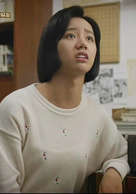 이렇게 같은 옷 계속 돌려입는 여자 주인공은 또 간만인듯..jpg | 인스티즈