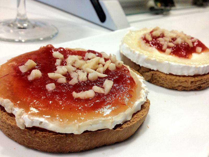 Jam on Bread.jpg | 인스티즈