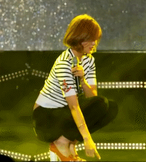 벌레가 무서운 하영이.gif | 인스티즈