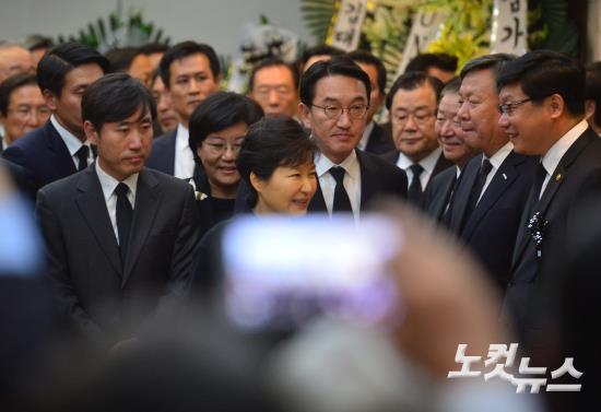 박근혜가 한것 중 가장 이해안가는거 | 인스티즈
