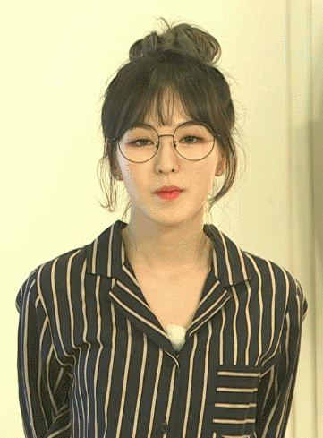 [레드벨벳] 오늘자 미모의 안경 손웬디.gif | 인스티즈