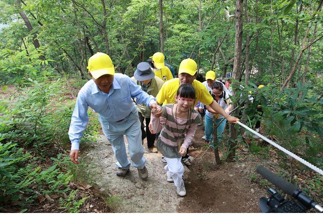 서거 후에도 임기시절 청와대 막내들에게 아직까지도 사랑한다는 말을 듣는 대통령 | 인스티즈