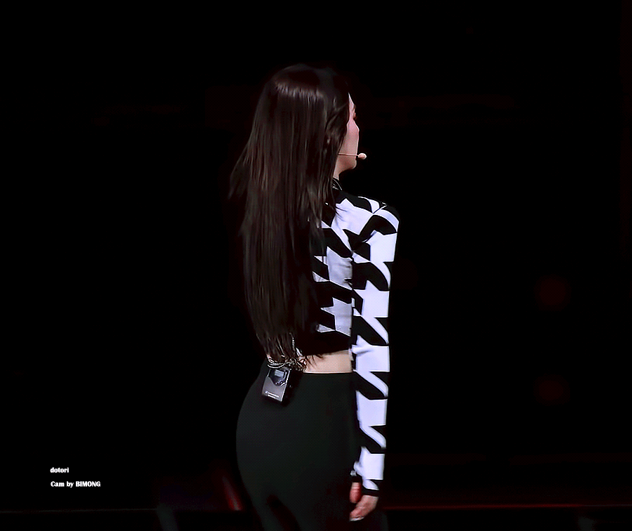 검정 머리띠한 아이린.jpgif | 인스티즈