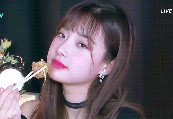 밥먹다 끼부리는 유니티 현주 | 인스티즈