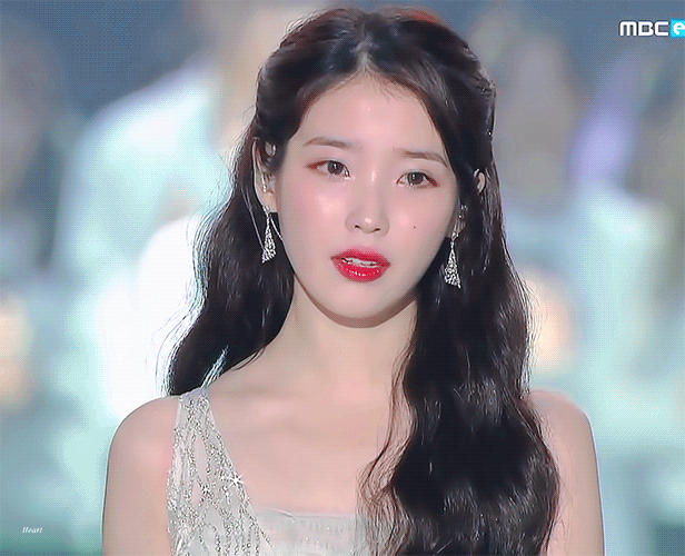 러블리 아이유 움짤.gif | 인스티즈