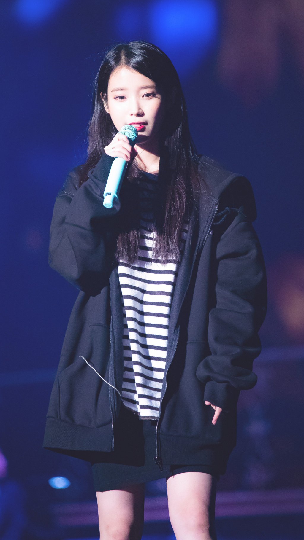 섹시함과 아름다움이 공존하는 광주콘서트 아이유.jpg | 인스티즈