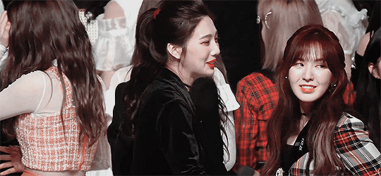 2018년을 맞이하는 레드벨벳 처제들.gif | 인스티즈