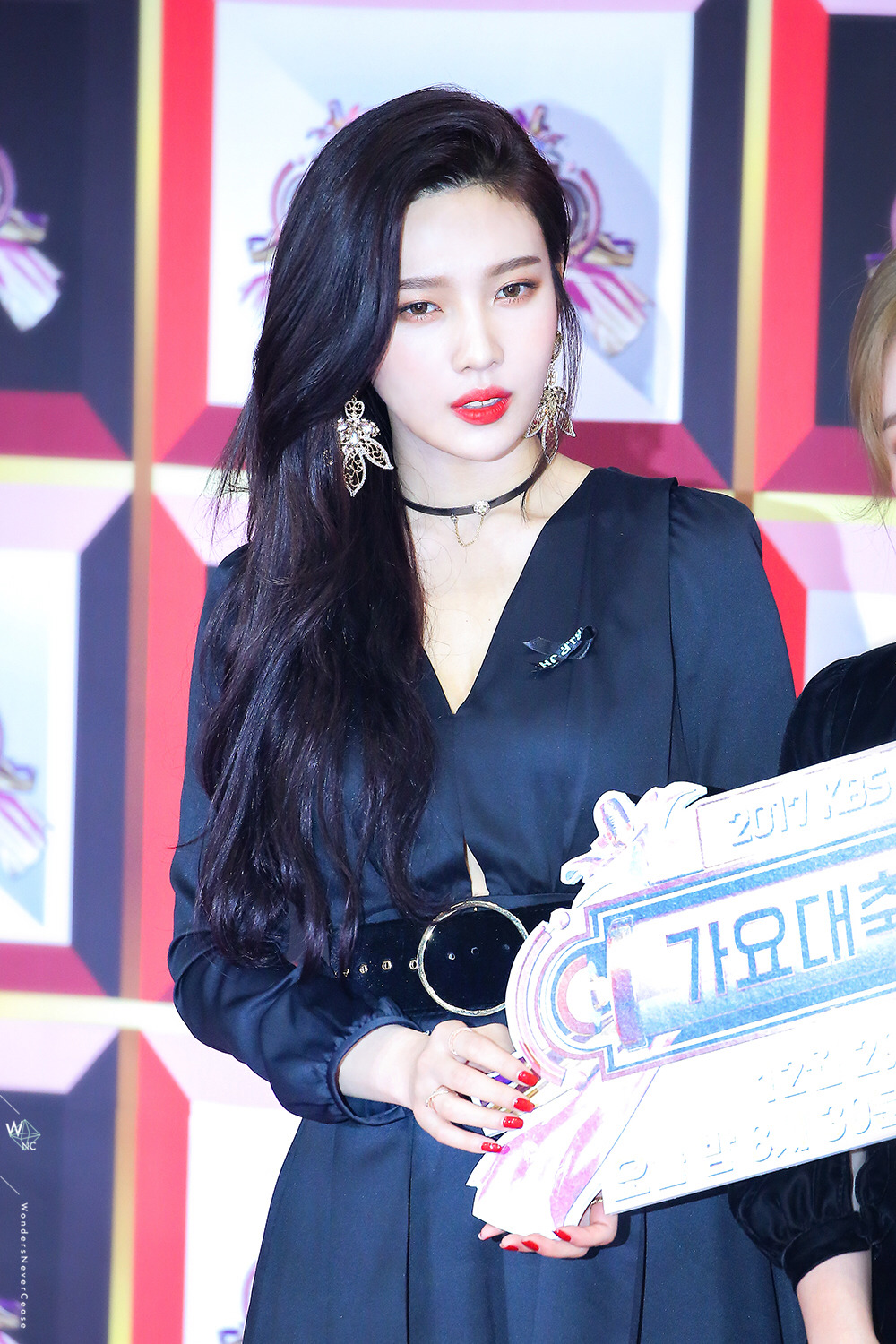 연말무대 미모 열일 레드벨벳 조이.jpgif | 인스티즈