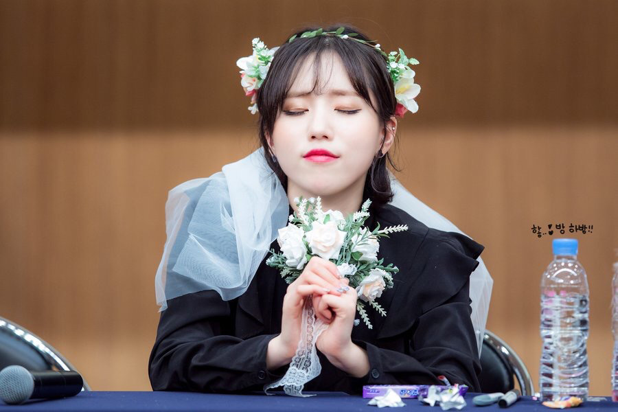 [러블리즈] 비가 오면 할 일이 많이 없어서 명은이 | 인스티즈