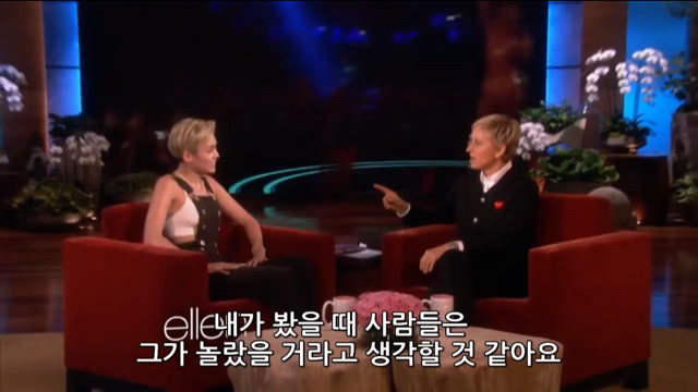 마일리 사이러스 mtv 충격과 공포의 퍼포먼스 | 인스티즈