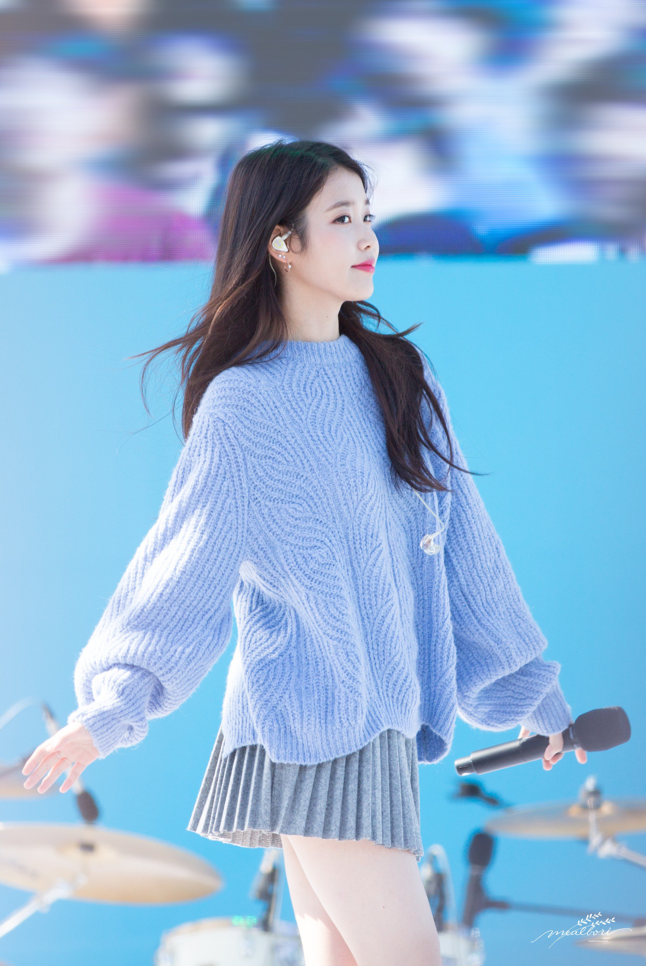 하늘하늘한 아이유.jpgif | 인스티즈