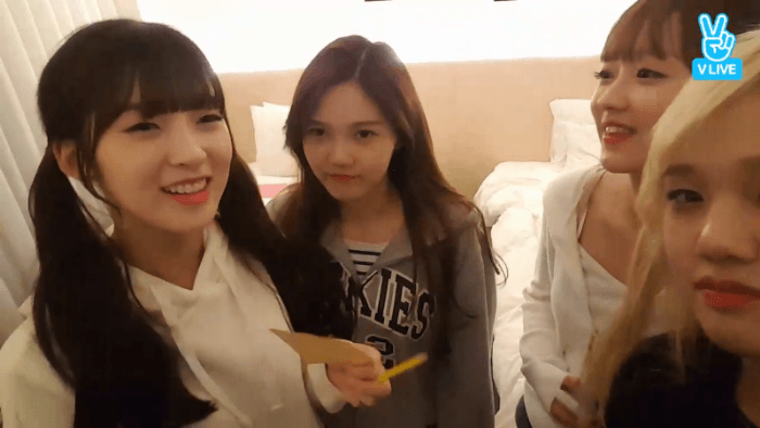 오마이걸 아린&유아.gif | 인스티즈
