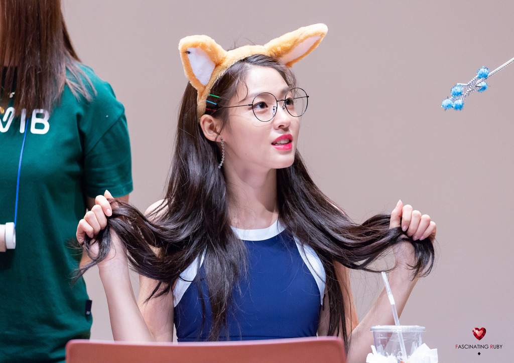 오늘 생일을 맞은 설현이.jpgif | 인스티즈