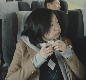 마녀 김다미 계란 먹방.gif | 인스티즈