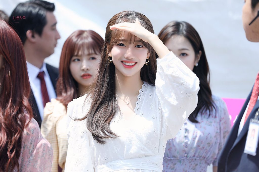 화사한 에이프릴 나은이.jpg | 인스티즈