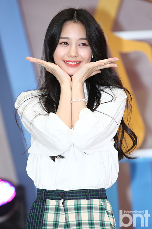 싹쓰리 때문에 음악중심 챙겨봤다가 눈에 들어온 걸그룹 처자 | 인스티즈